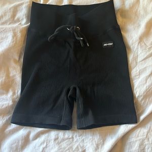 Bo + tee biker shorts